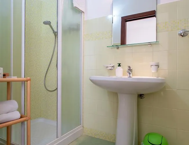 Pleiadi לינה וארוחת בוקר 3*